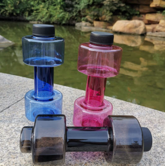 กระบอกน้ำดัมเบล,กระบอกน้ำพลาสติก