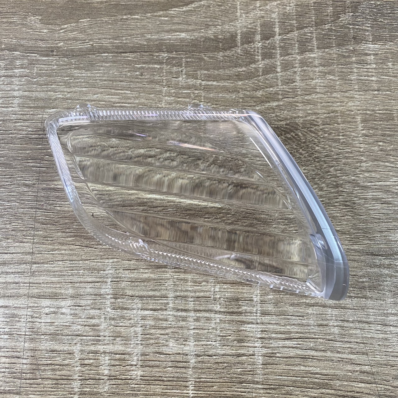 33302-KPW-901 เลนส์ไฟเลี้ยวหน้าด้านขวา DREAM125,2002,2007 M อะไหล่แท้ HONDA