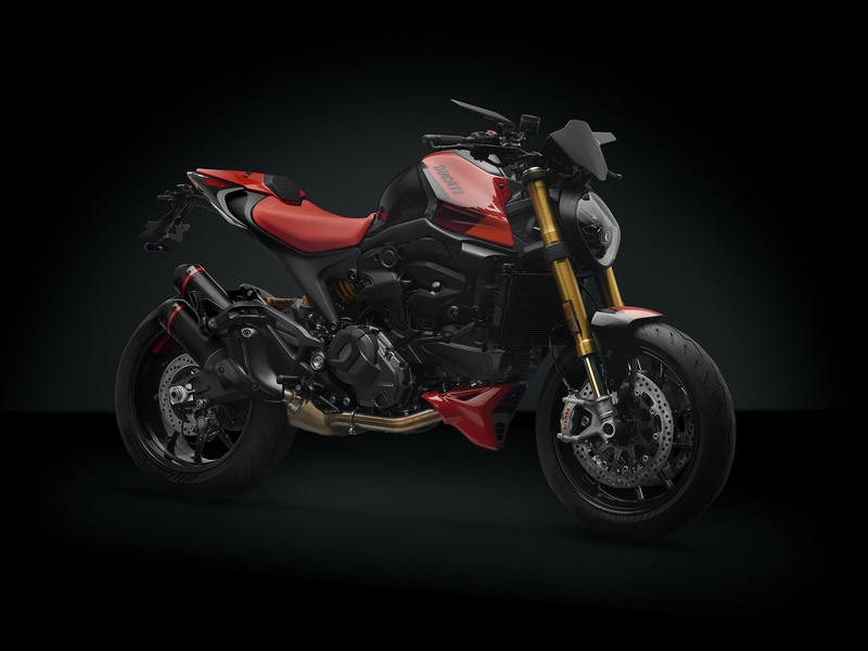 กระจกข้าง Rizoma รุ่น stealth สำหรับ Monster 937 ทำหน้าที่เป็นเหมือนสปอยเลอร์ สร้างแรงกด downforce