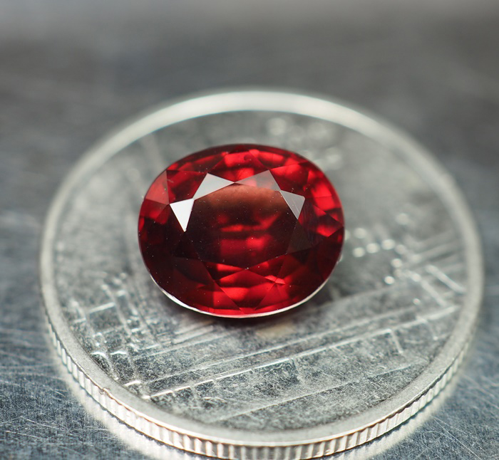 พลอยแท้โรโดไรท์ (Rhodolite Garnet) 2.80 กะรัต