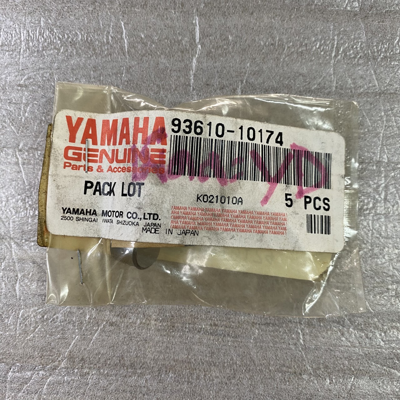 93610-10174 สลัก (เม็ดละ) SPARK X อะไหล่แท้ YAMAHA