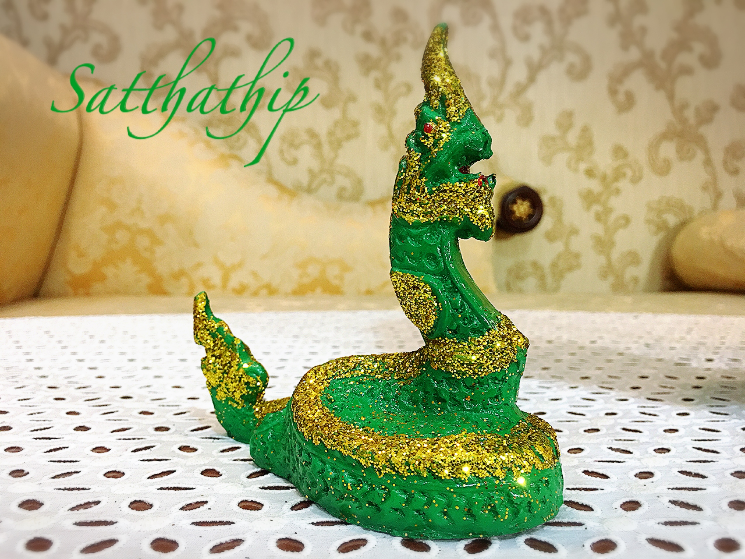 พญานาค (ปูนปั้น ลงสี) - Nāga