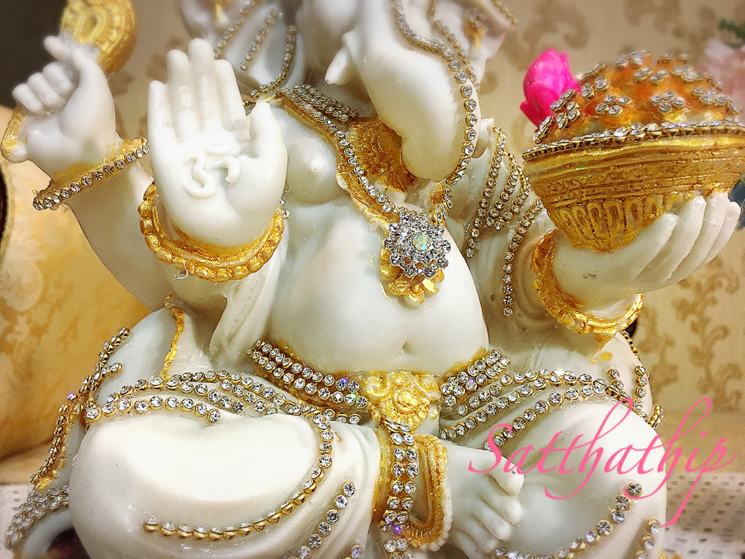 พระพิฆเนศ ปางประทานพร (เรซิ่น แต่งองค์) - Ganesha: Lord of Success