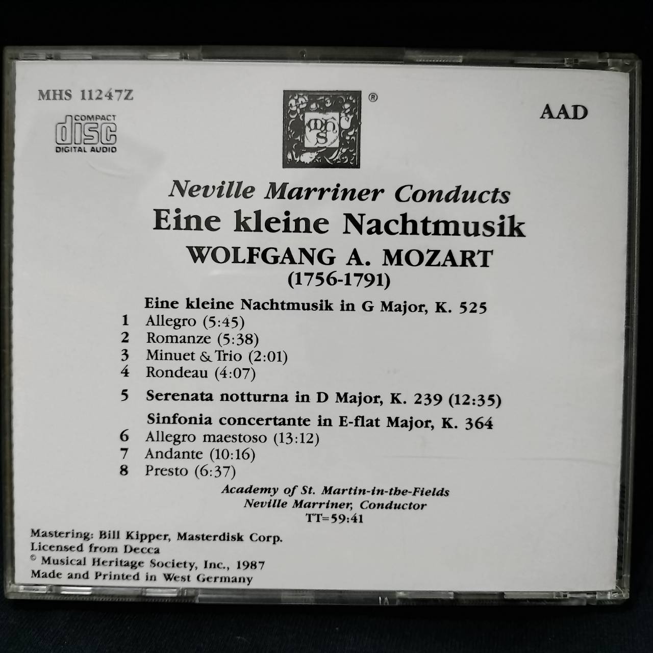 Wolfgang Mozart – Neville Marriner Conducts Eine kleine Nachtmusik by Wolfgang Mozart / USA / ปกมีจุดเหลือง / แผ่นดี