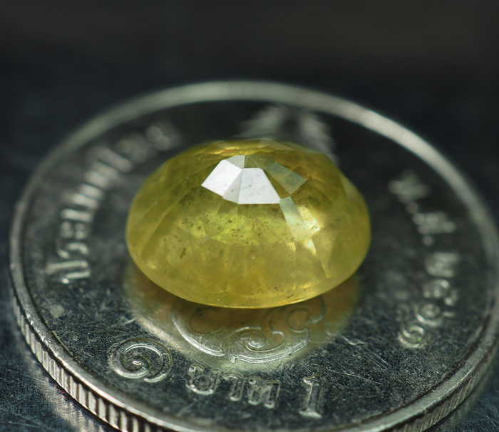 บุษราคัมอัฟริกาสีเหลือง (Sapphire) 3.55 กะรัต