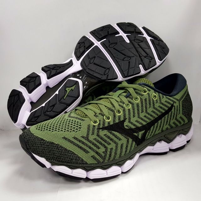 Mizuno WaveKnit S1 รุ่นใหม่ ยอดรองเท้าวิ่ง หรูหราด้วยผ้าลายถัก สีสวย พื้นหนานุ่ม ใส่สบายเท้า น่าใช้ J1GC182515