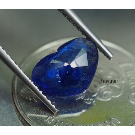 พลอยไพลิน (Blue Sapphire) 2 กะรัต
