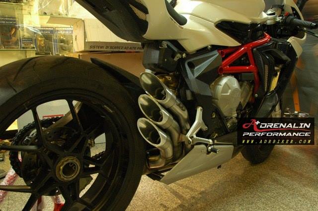 ท่อ QD Exhaust Slip-On สำหรับ MV Agusta F3 675/800 (For Exhibition only)
