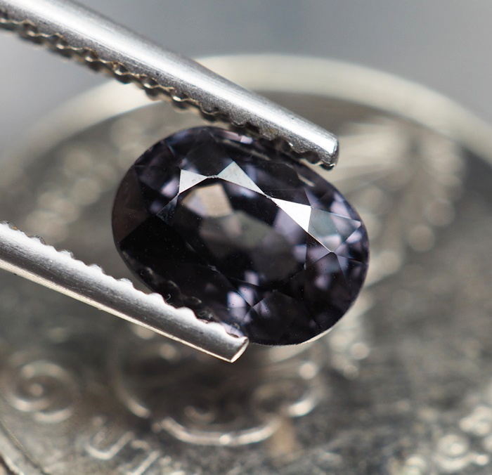 พลอยสปิเนล (Spinel) 1.20 กะรัตสีม่วง