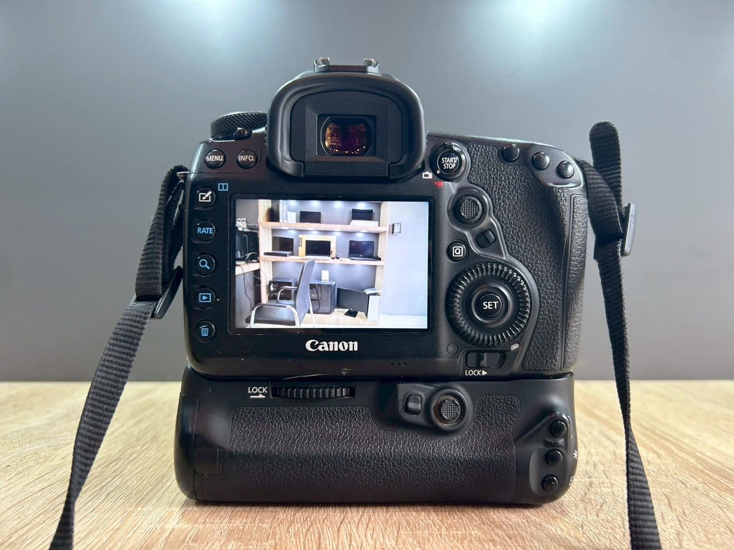 Canon EOS 5D Mark IV