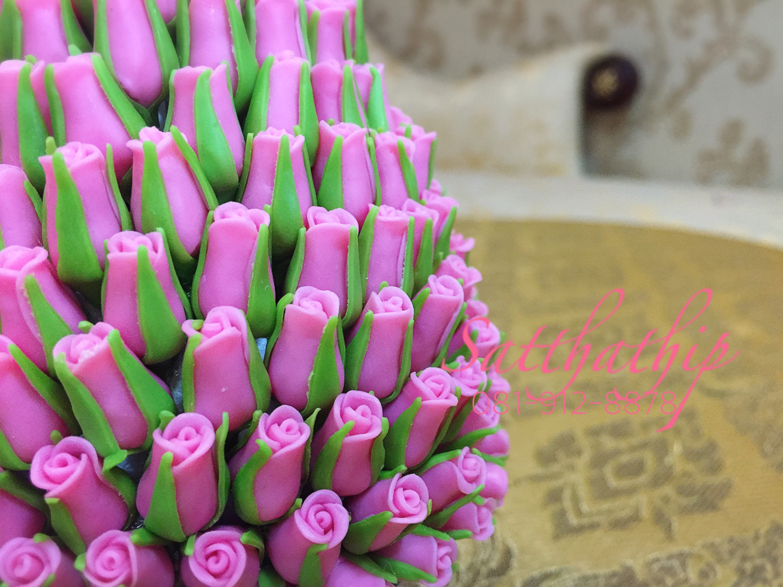 พานพุ่มดอกกุหลาบ - พานพุ่มดอกกุหลาบ (สีชมพู) ประดิษฐ์จากดิน - Rose Flower - Phan bush