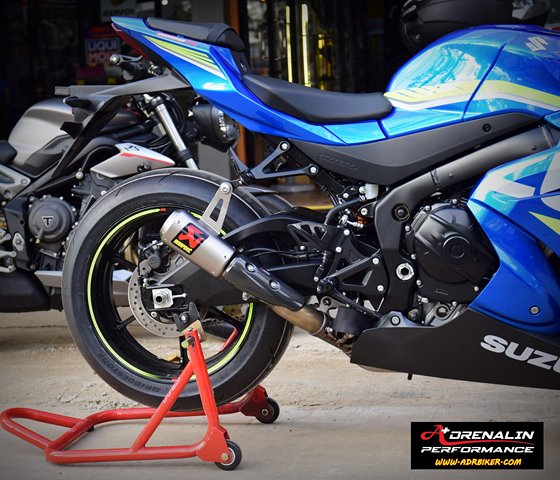ท่อ Akrapovic Slip-On GP titanium สำหรับ GSX-R1000 2017+ (For Exhibition only)