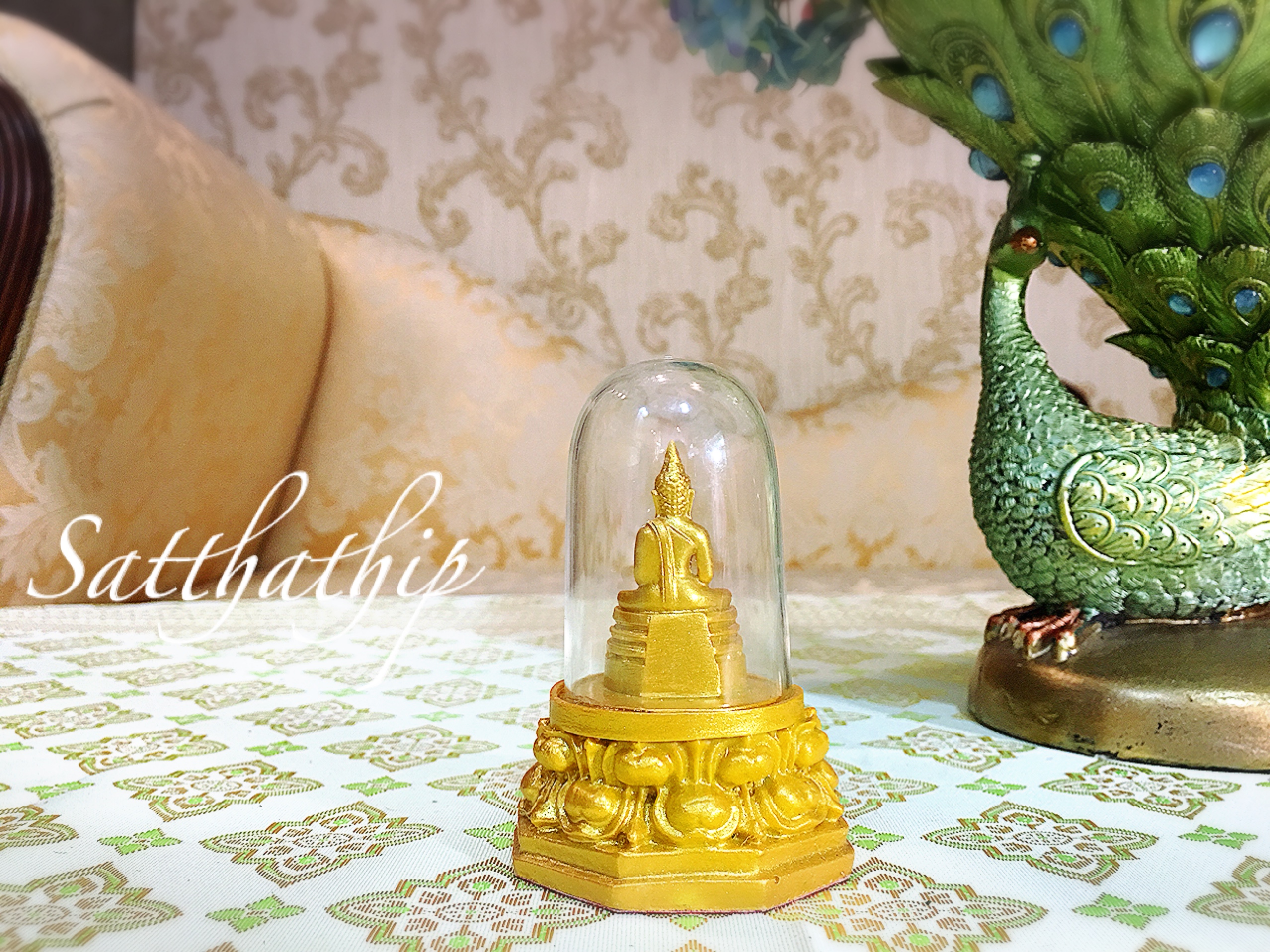 หลวงพ่อโสธรครอบแก้ว - พระพุทธรูปจำลอง - Buddha statue