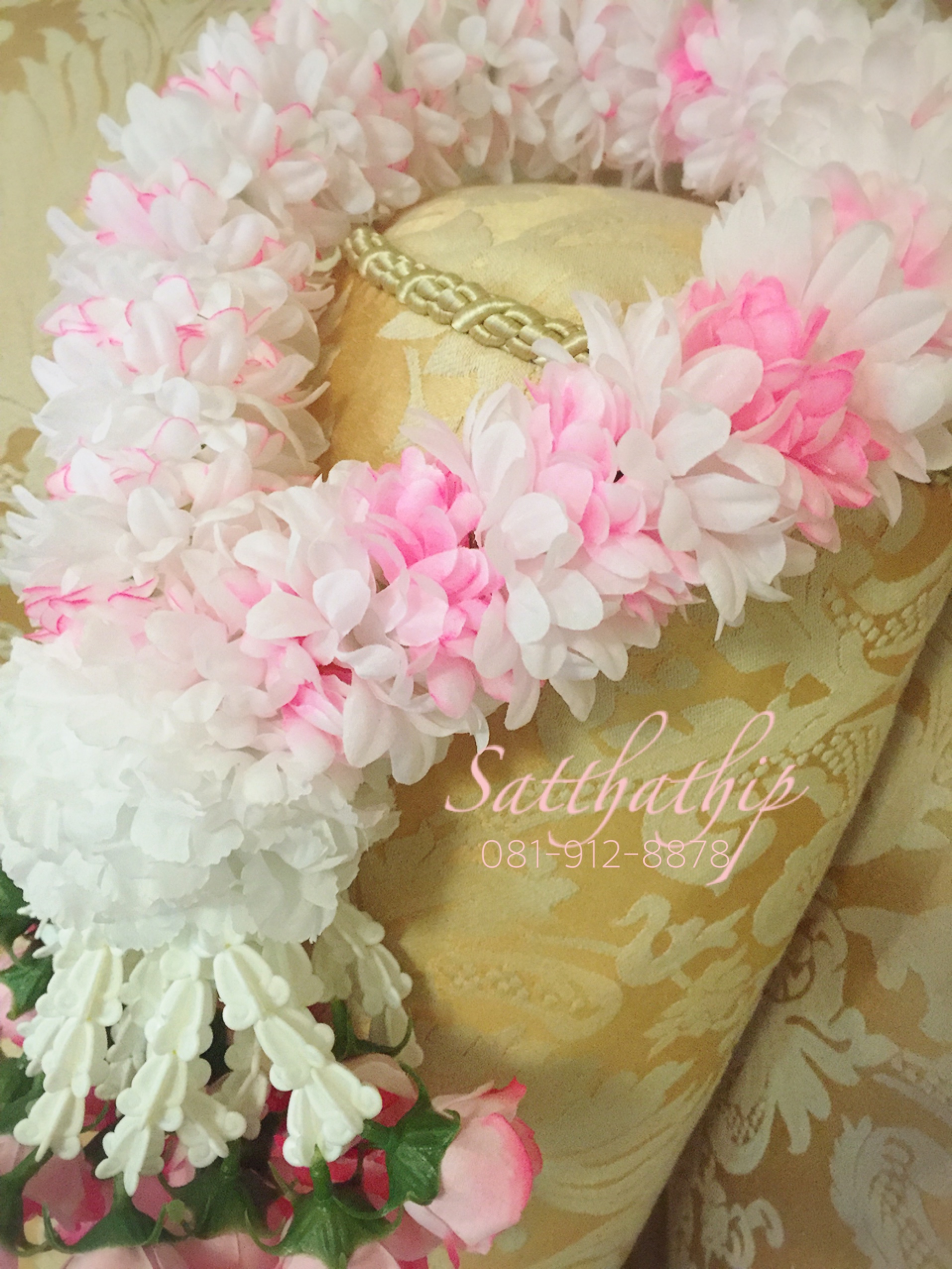 พวงมาลัยผ้า ดอกมัม สีชมพูผสมสีขาว - พวงมาลัยผ้า - Fabric garland
