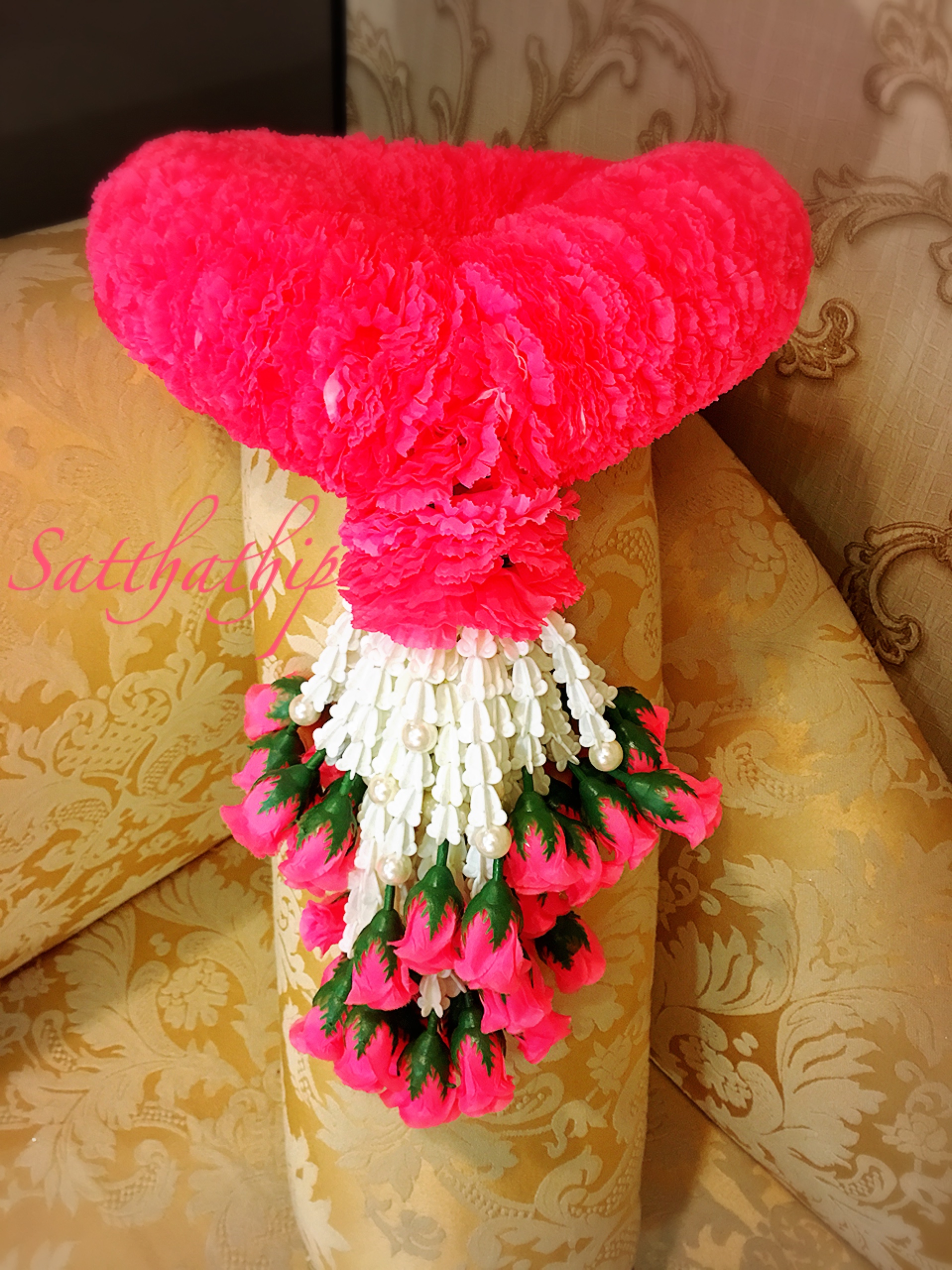 พวงมาลัยผ้า - พวงมาลัยดอกคาเนชั่น ประดิษฐ์ - พวงมาลัยถวายศาลพระภูมิ - Fabric garland