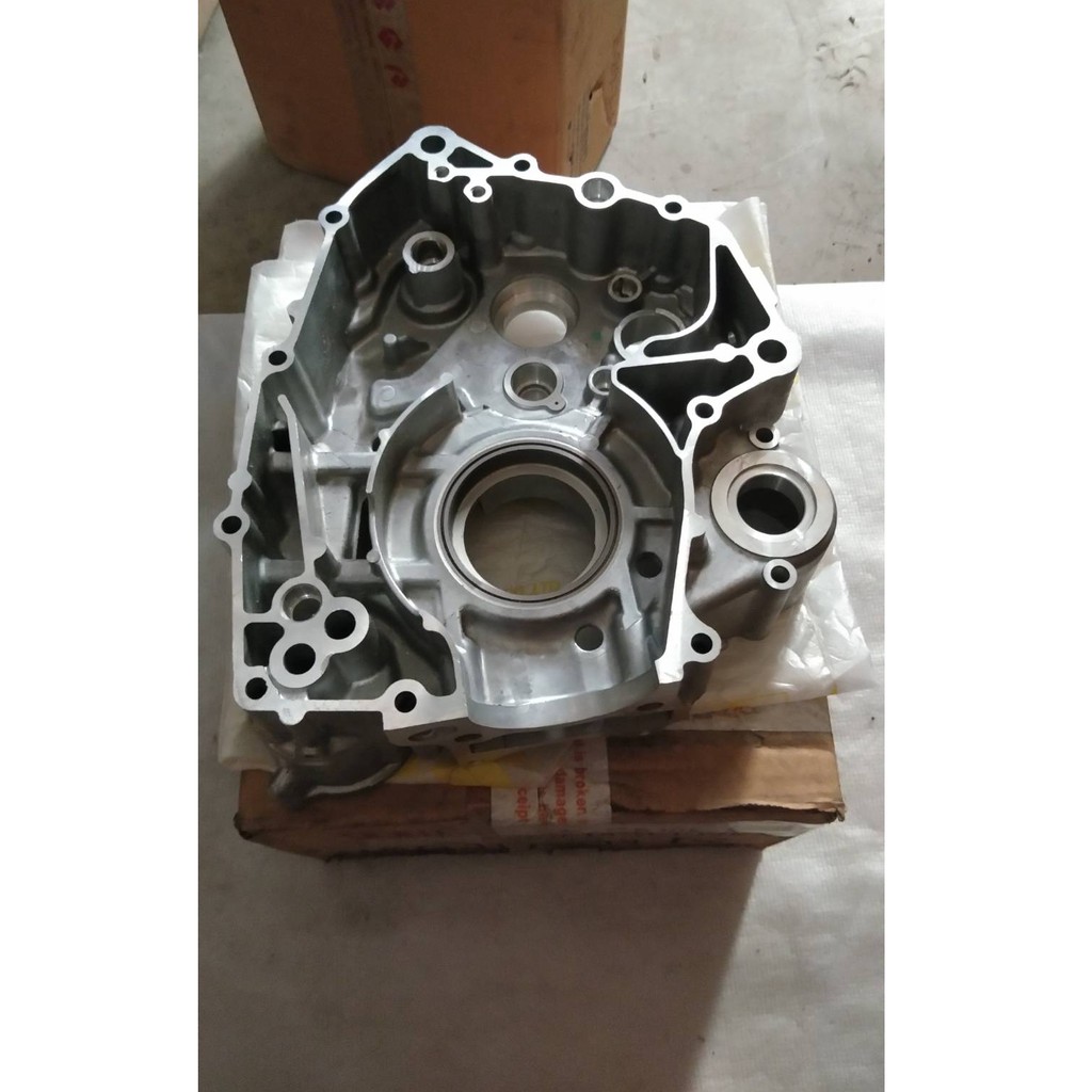 ชุดแท่นเครื่อง สำหรับรุ่น FW110SD-I อะไหล่แท้ SUZUKI 11300-45810-000