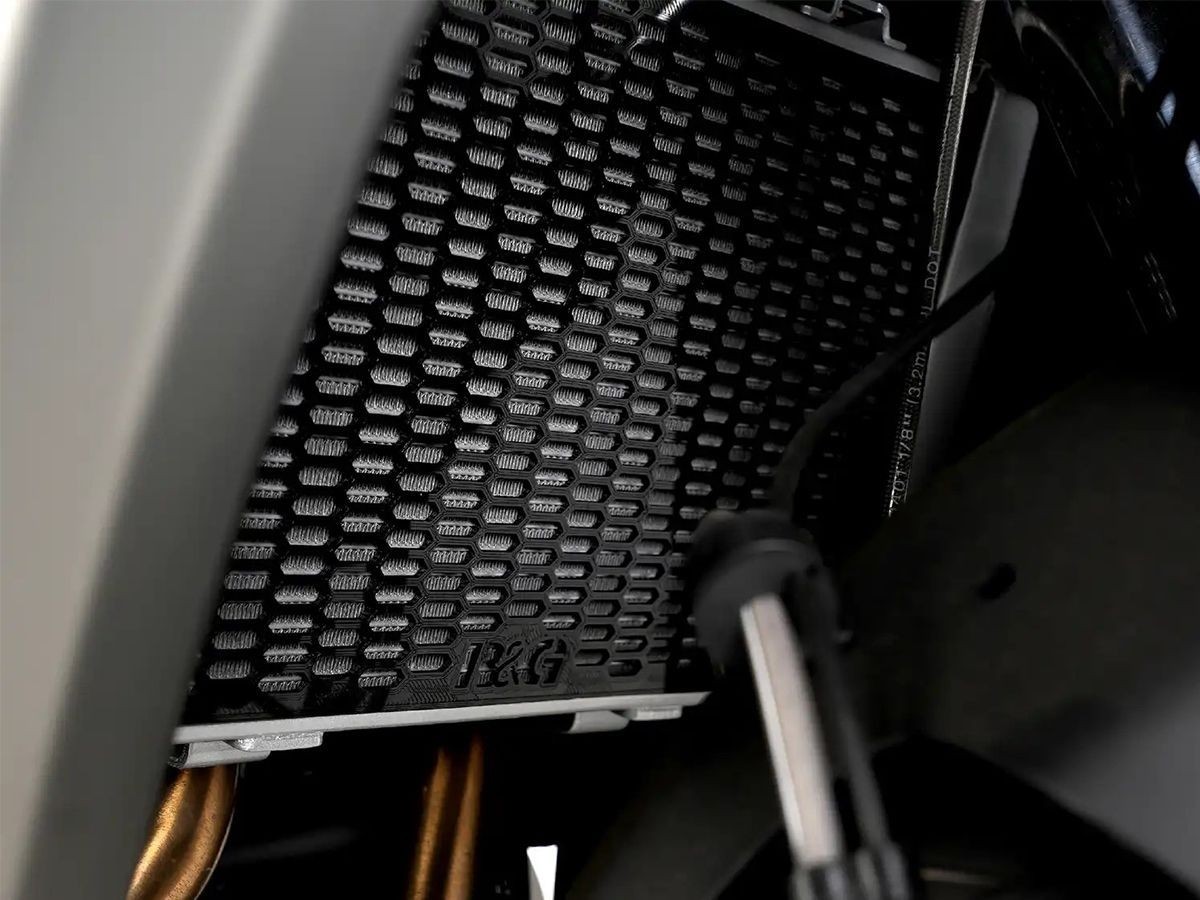 RG การ์ดหม้อน้ำ/การ์ดคอท่อ (Radiator / Pipes Guard) สำหรับ R6 2017+