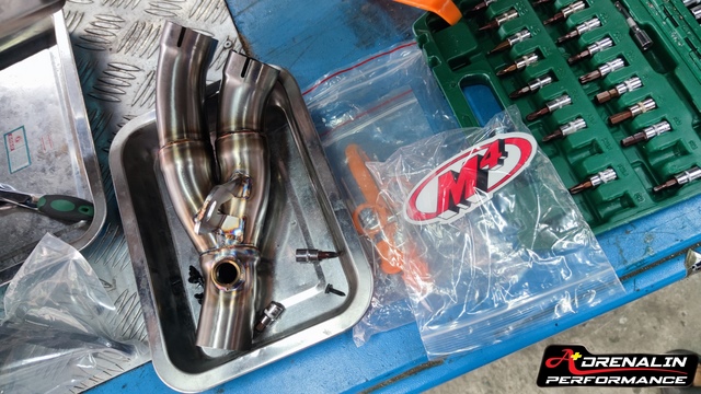 ชุด Y-pipe สำหรับ R6 2017+ จาก M4 USA (For Exhibition only)
