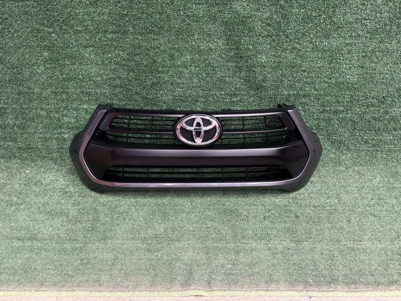 กระจังหน้า เทา Toyota Revo 2020-2023