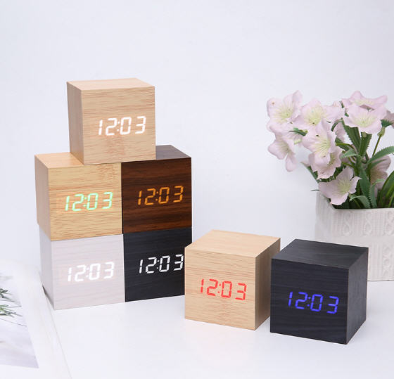 นาฬิกาไม้ตั้งโต๊ะ,นาฬิกาไม้