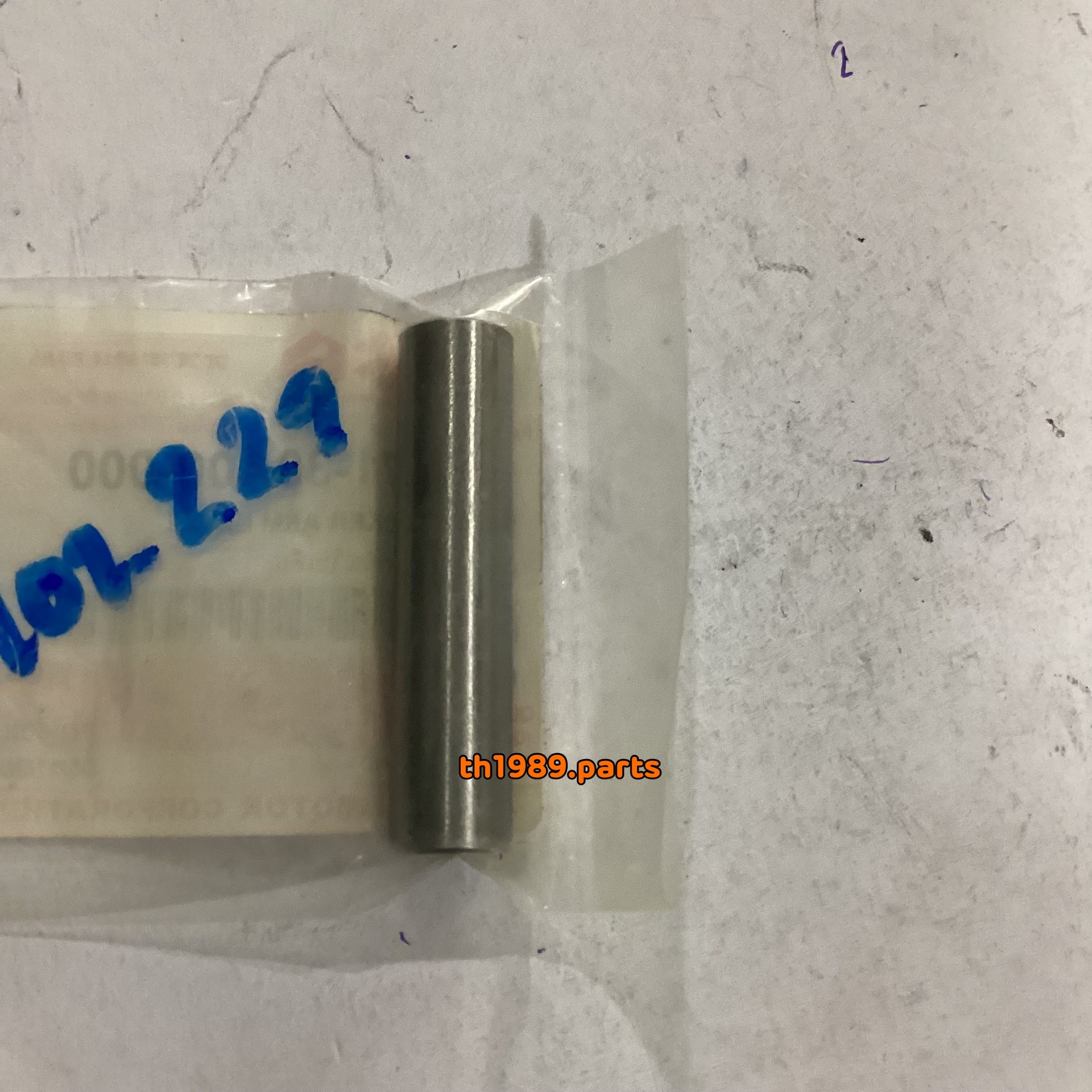 แกนกระเดื่องวาล์ว ไอเสีย รุ่นที่ใช้ FD110X-Y BEST110 อะไหล่แท้ SUZUKI 12871-30A00-000