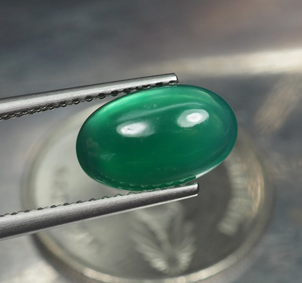 คาลซิโดนีสีเขียว (Green Chalcedony) 1.80 กะรัต