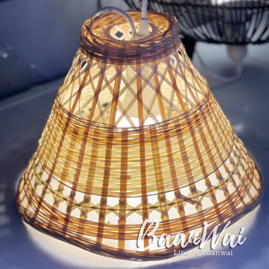 โคมไฟไม้ไผ่ ทรงสุ่ม ขอบเว้า ขนาดกว้าง 32 x สูง 24 cm.