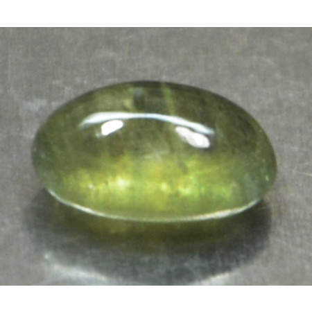 แซฟไฟร์สีเขียว (Sapphire) 1.95 กะรัต