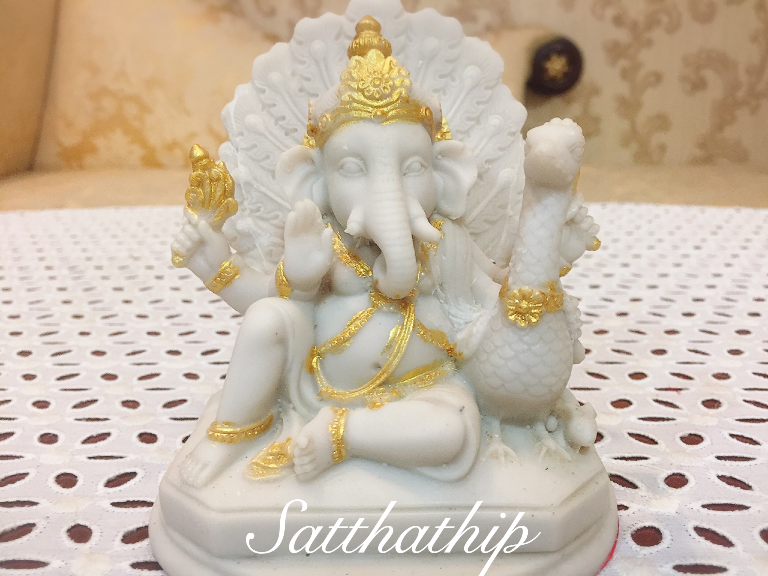 พระพิฆเศวร ปางโมเรศวร/ปางมยุรเวท/ทรงนกยูง (เรซิ่น) - Ganesha: Lord of Success