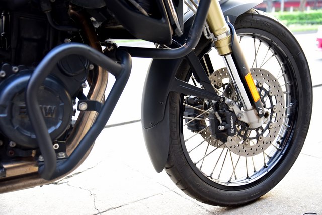 ลิ้นต่อบังโคลนหน้า F800GS ของ Pyramid จาก USA