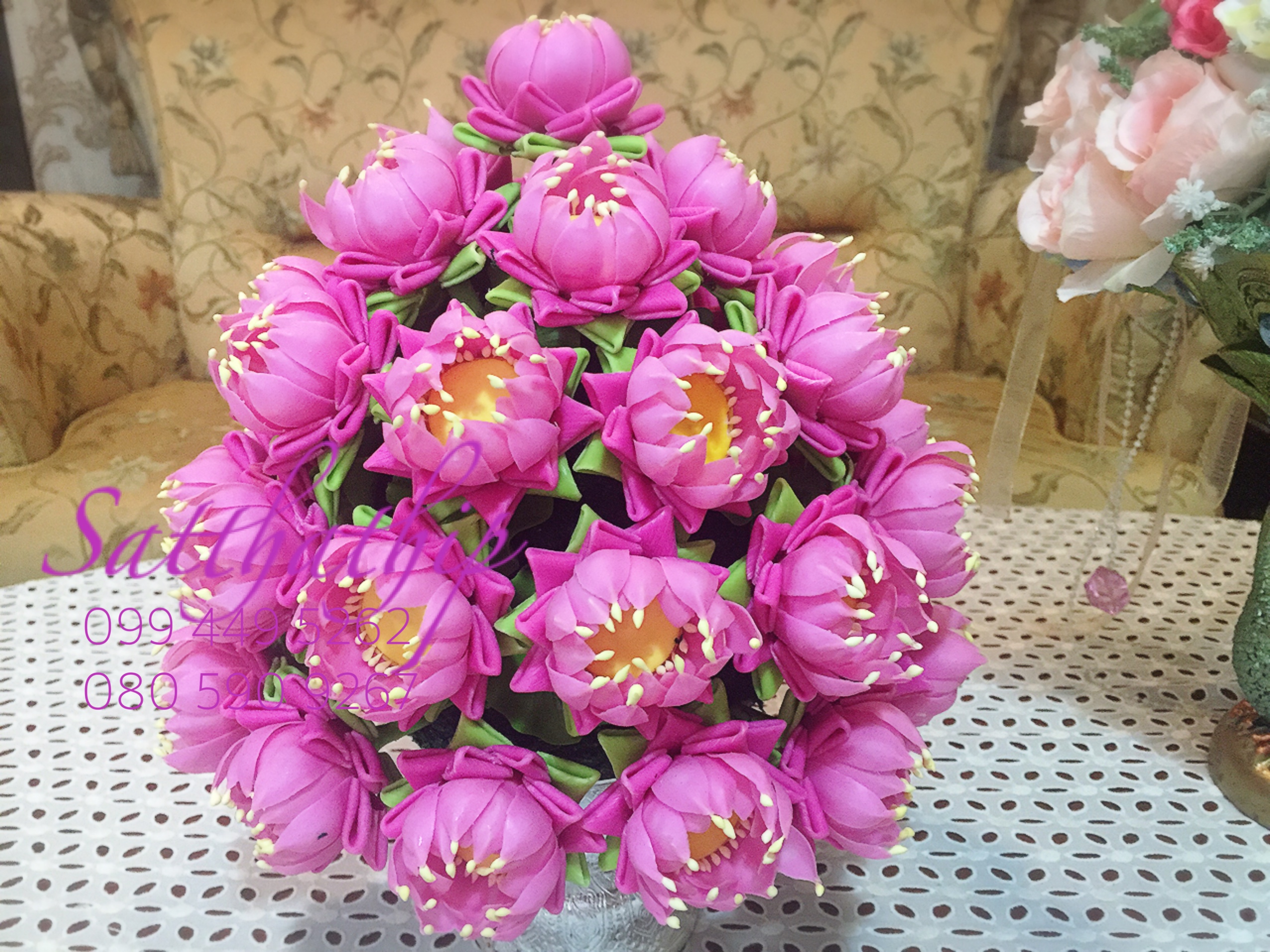 พานพุ่มดอกบัวประดิษฐ์ [9.5 นิ้ว 5,700 บาท/คู่]