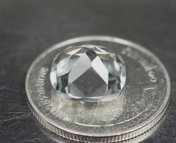 พลอยโทแพซสีขาว (White Topaz) 5.05 กะรัต