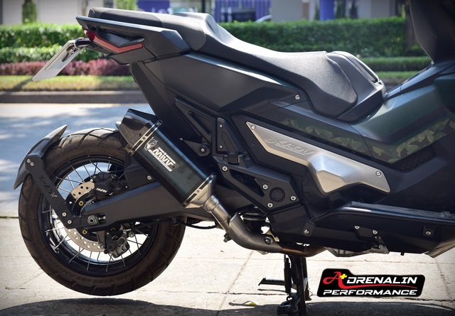 ท่อ Mivv รุ่น speed edge สีดำ สำหรับ X-adv (For Exhibition only)