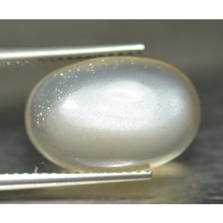 มูนสโตน (Moon Stone) 6.70กะรัตสีขาวเทา