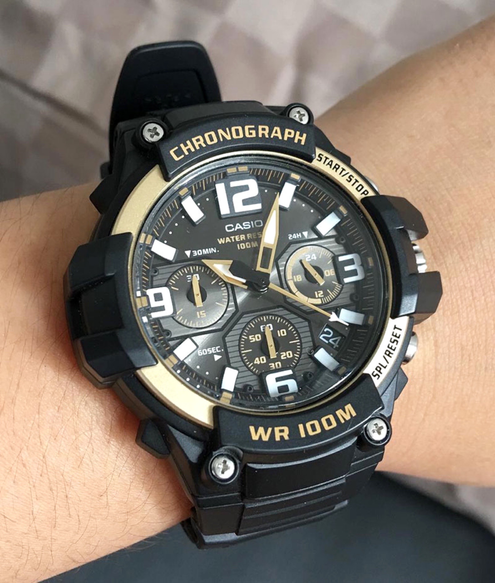 CASIO นาฬิกาข้อมือ นาฬิกากันน้ำ นาฬิกาของแท้ ประกันศูนย์ CMG 1 ปี รุ่น MCW-100H-9A2