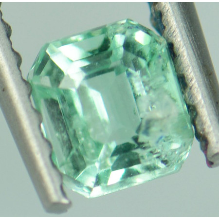มรกตดิบแท้ไม่ชโลมน้ำมัน (Emerald ) 0.34 กะรัต