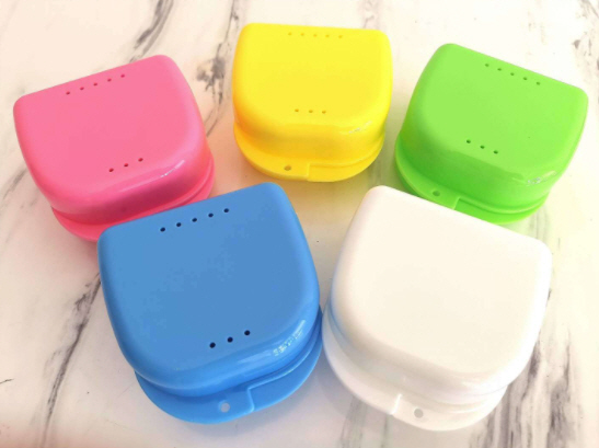 กล่องเก็บรีเทนเนอร์,กล่องรีเทนเนอร์,กล่องใส่รีเทนเนอร์