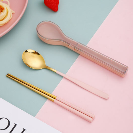 ชุดช้อนตะเกียบ