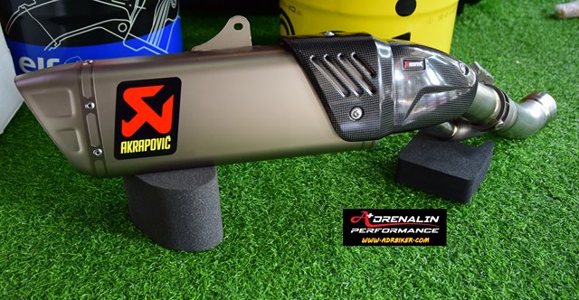ท่อ Akrapovic SBK สำหรับ CBR1000RR 2017+ (For Exhibition only)