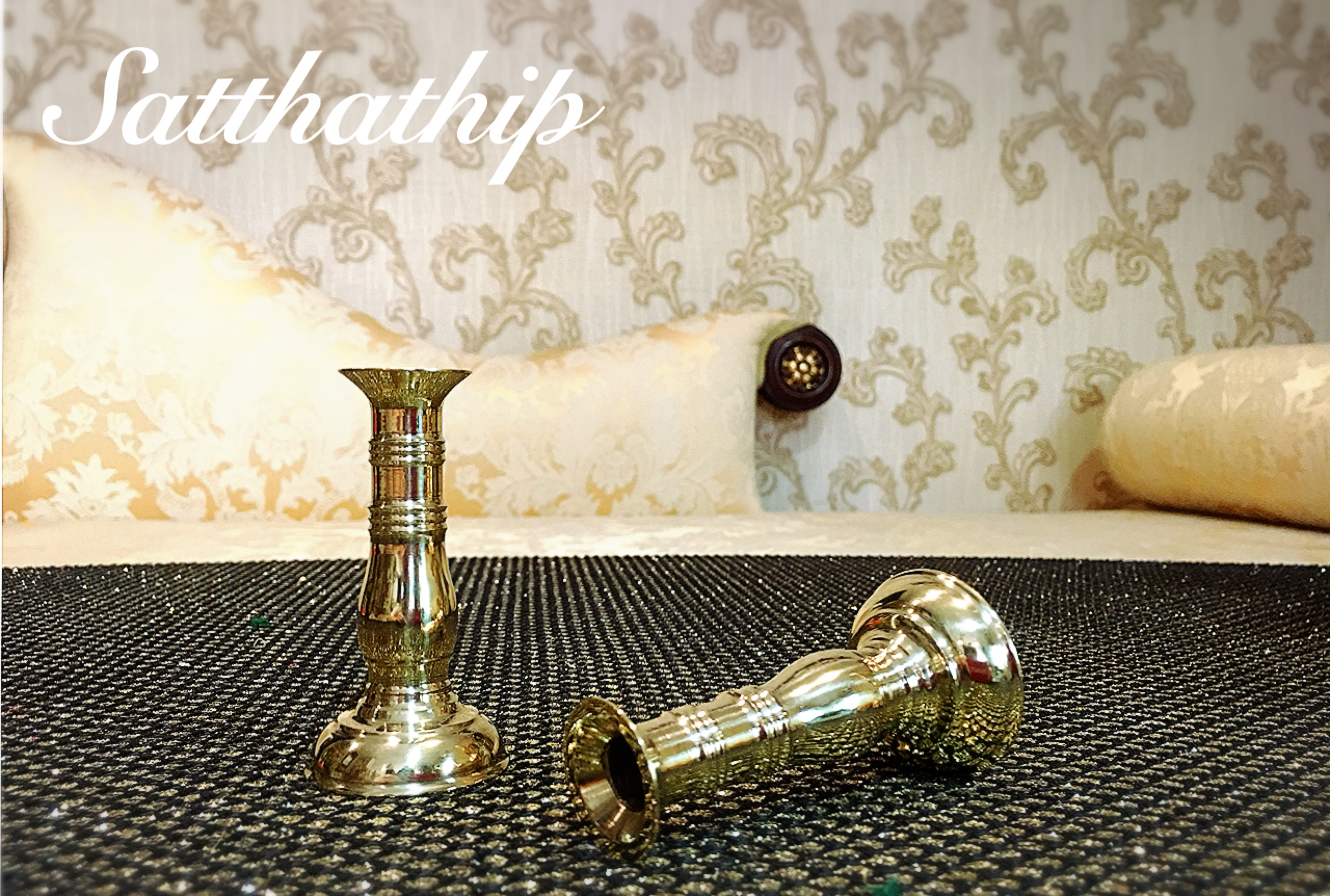 เชิงเทียนทองเหลือง (ขนาด สูง 3 นิ้ว)