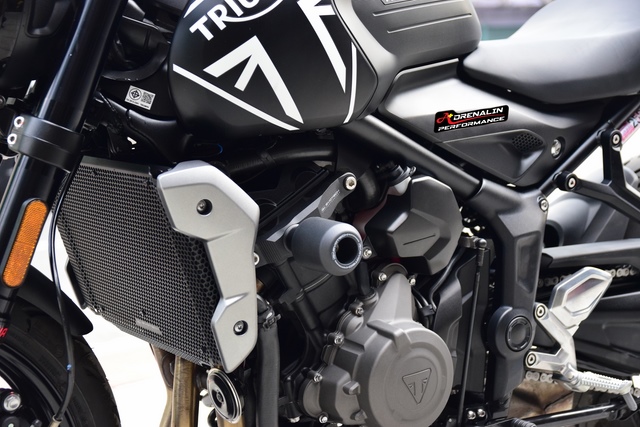 Evotech - กันล้ม (Frame sliders) สำหรับ Triumph Trident 660