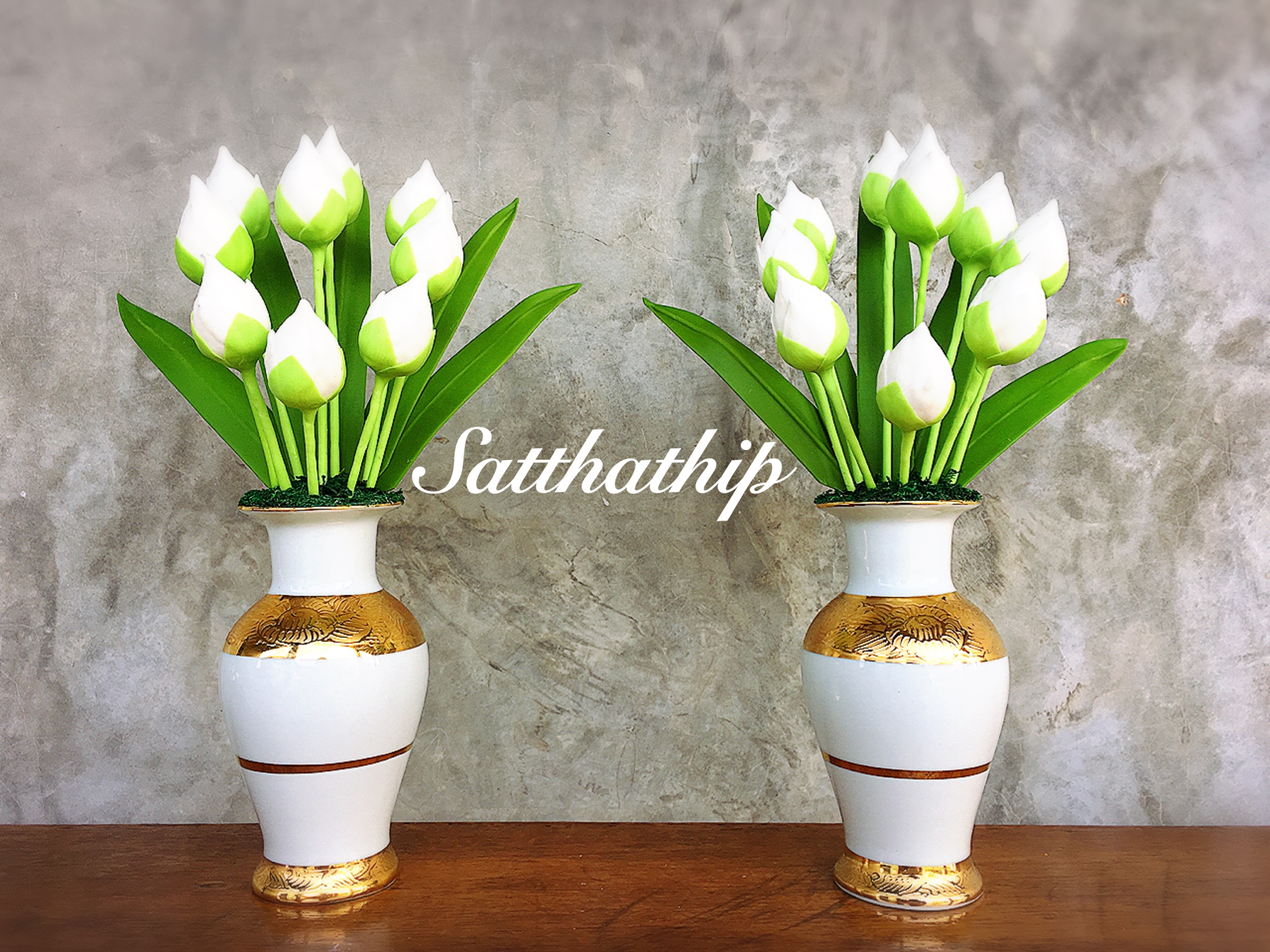 แจกันดอกบัว - ดอกบัวประดิษฐ์ - แจกันดอกบัวตูม (ข้างละ 9 ดอก) ประดิษฐ์จากดิน - แจกันดอกบัวประดิษฐ์ - Lotus Flower