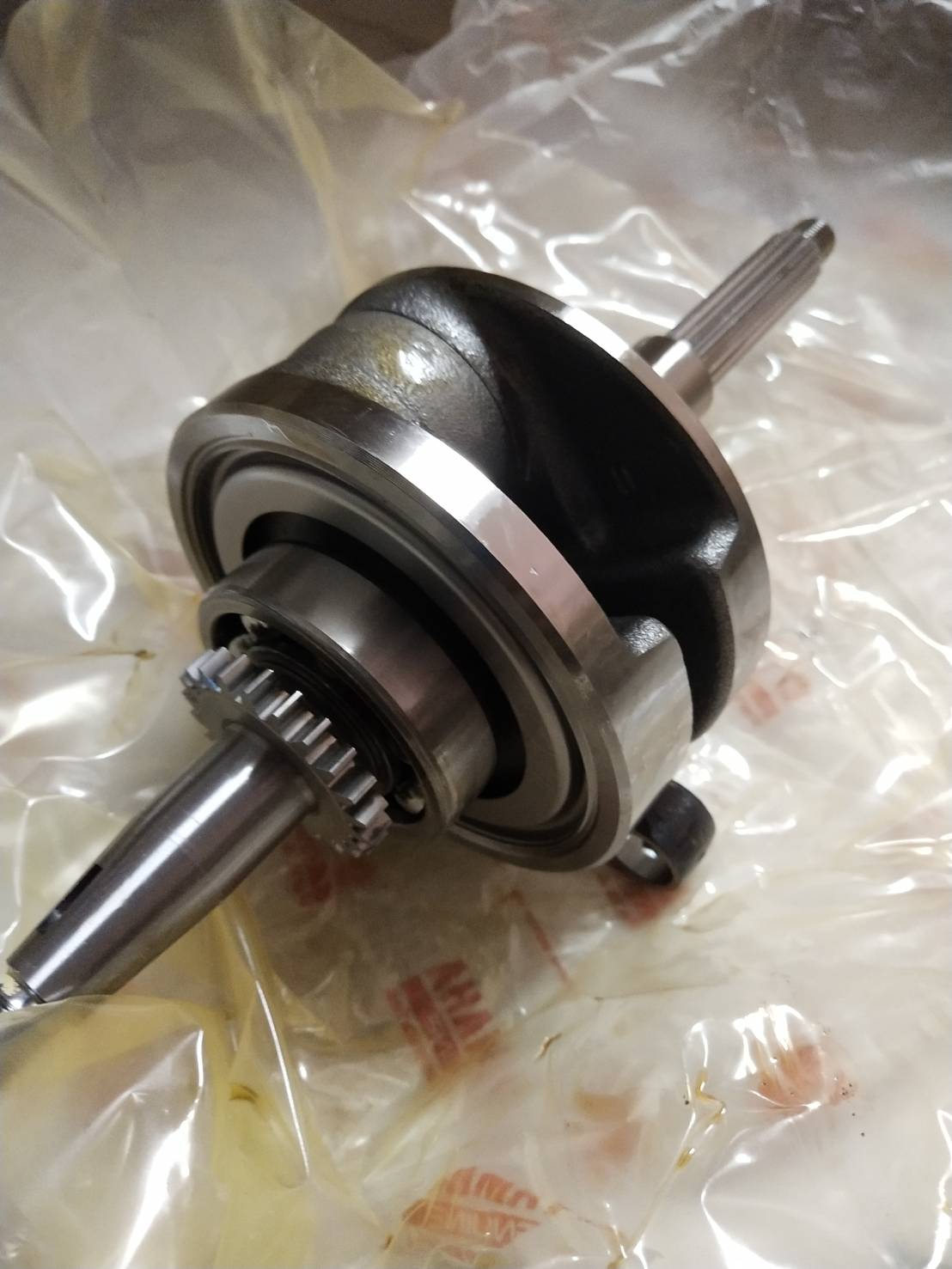 ชุดเพลาข้อเหวี่ยง MIO ZR ปี 2010 อะไหล่แท้ YAMAHA 4D0-WE140-11