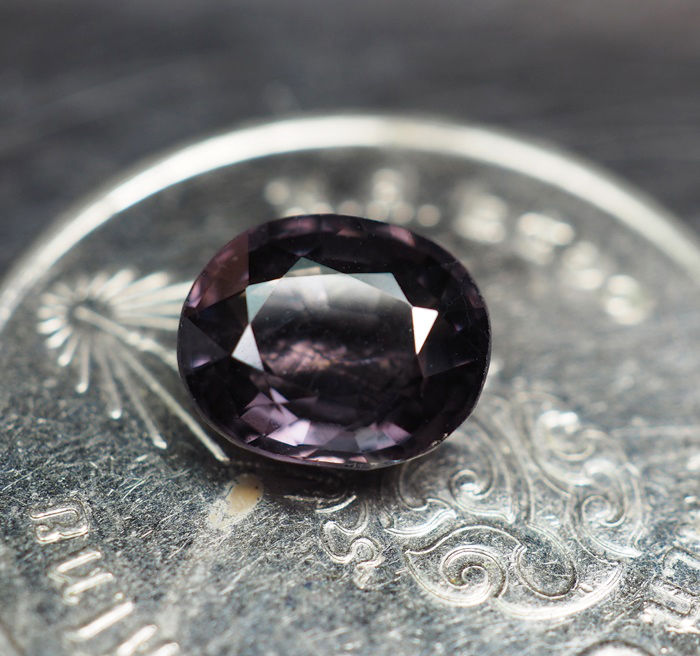 พลอยสปิเนล (Purple Spinel ) 1.10 กะรัตสีม่วง