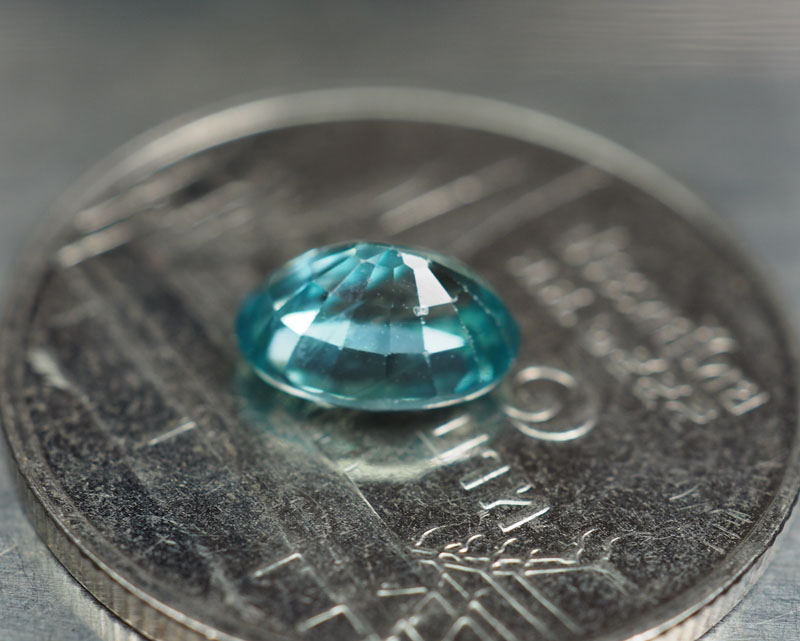 พลอยเพทาย (Zircon) 1.25 กะรัตลดราคา