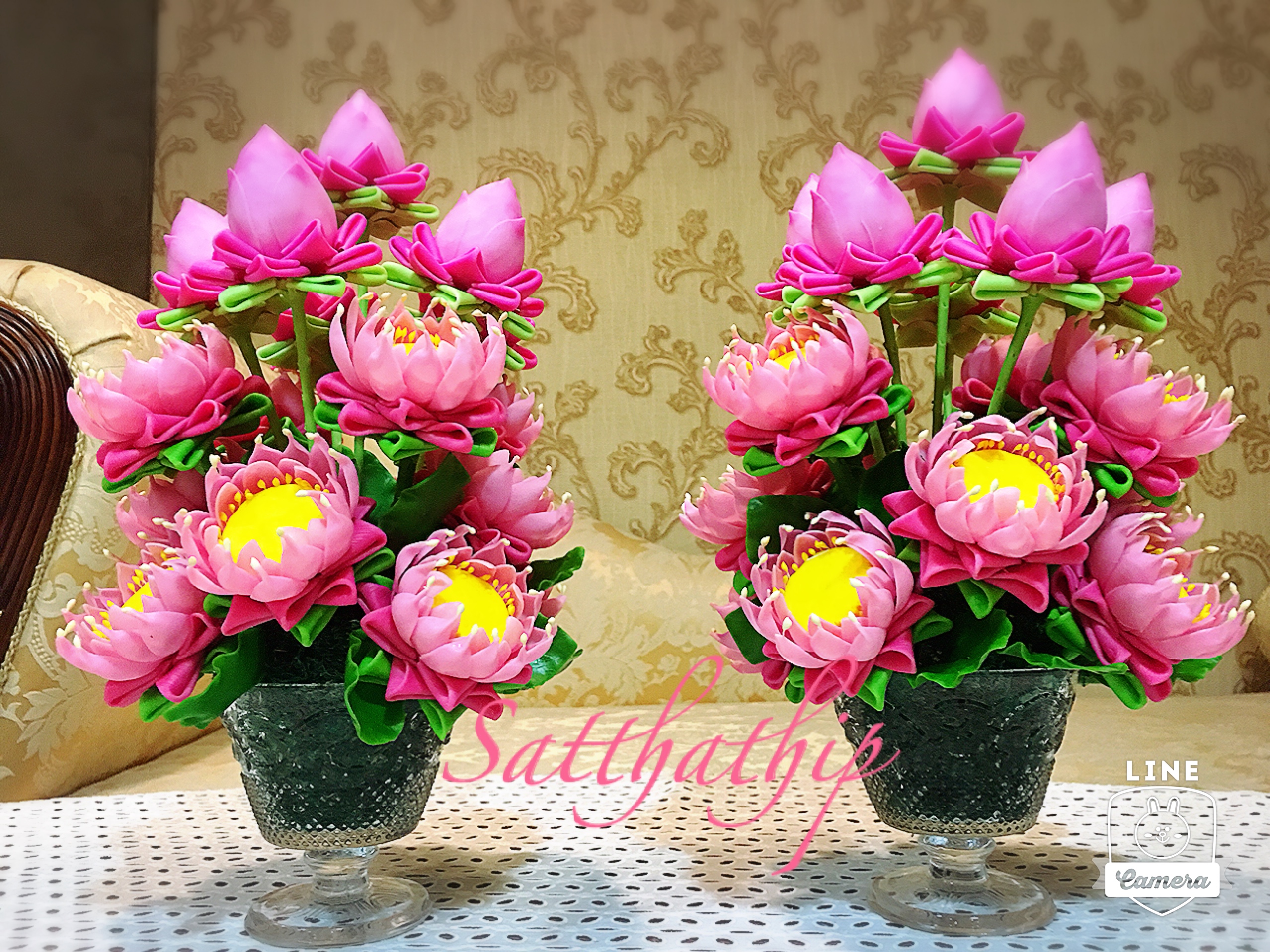 พานดอกบัว - ดอกบัวประดิษฐ์ - แจกันดอกบัวพับ (ข้างละ 18 ดอก) ประดิษฐ์จากดิน - Lotus Flower