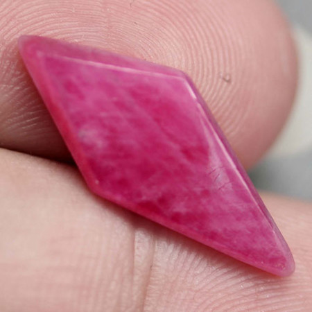 พลอยทับทิมแท้ (Ruby) 6.95 กะรัตสีชมพูอมม่วง