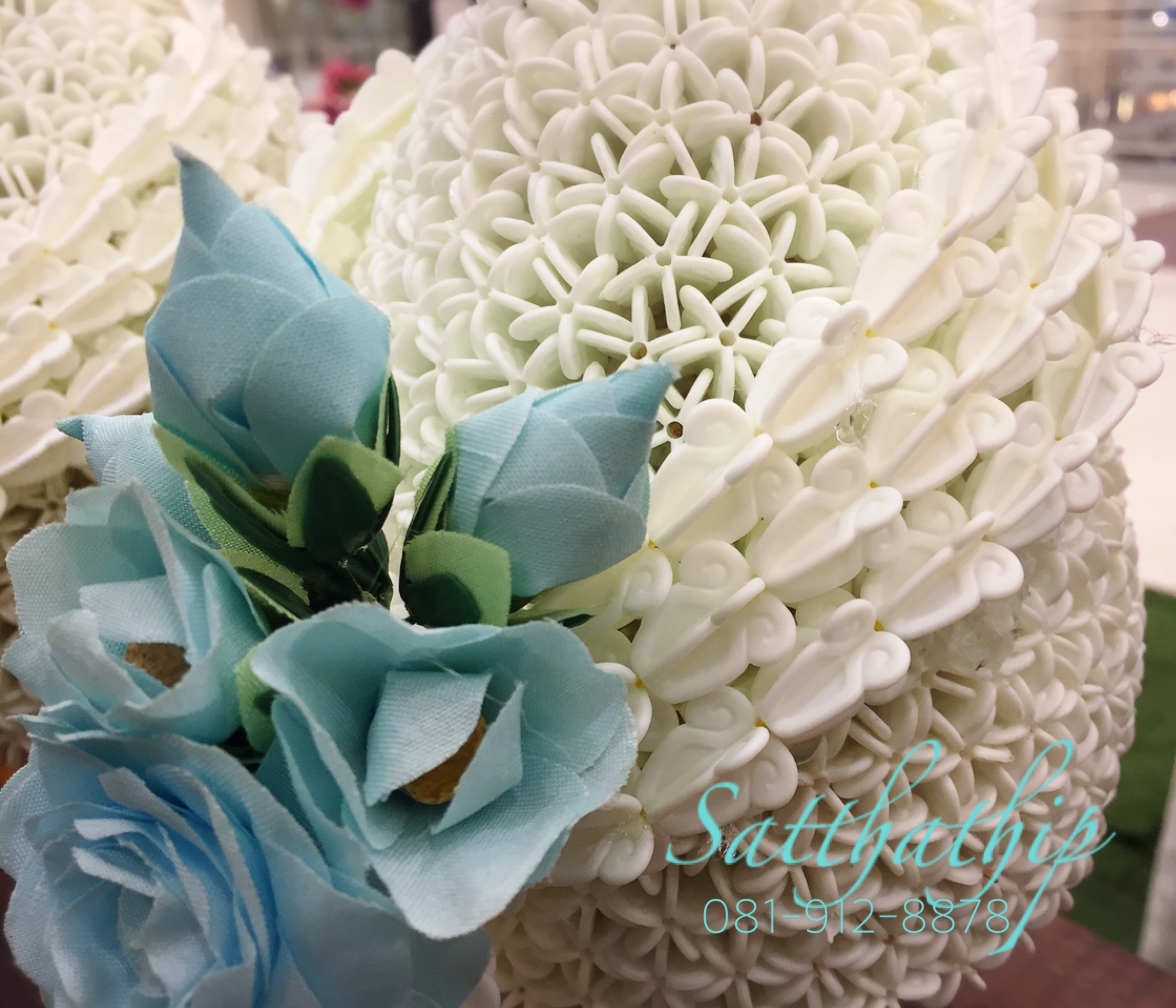 พานพุ่ม - พานพุ่มสักการะ - พานพุ่มดอกรัก - พานพุ่มดอกรักประดิษฐ์ (พลาสติก) - พานพุ่มสีขาว - Panpum