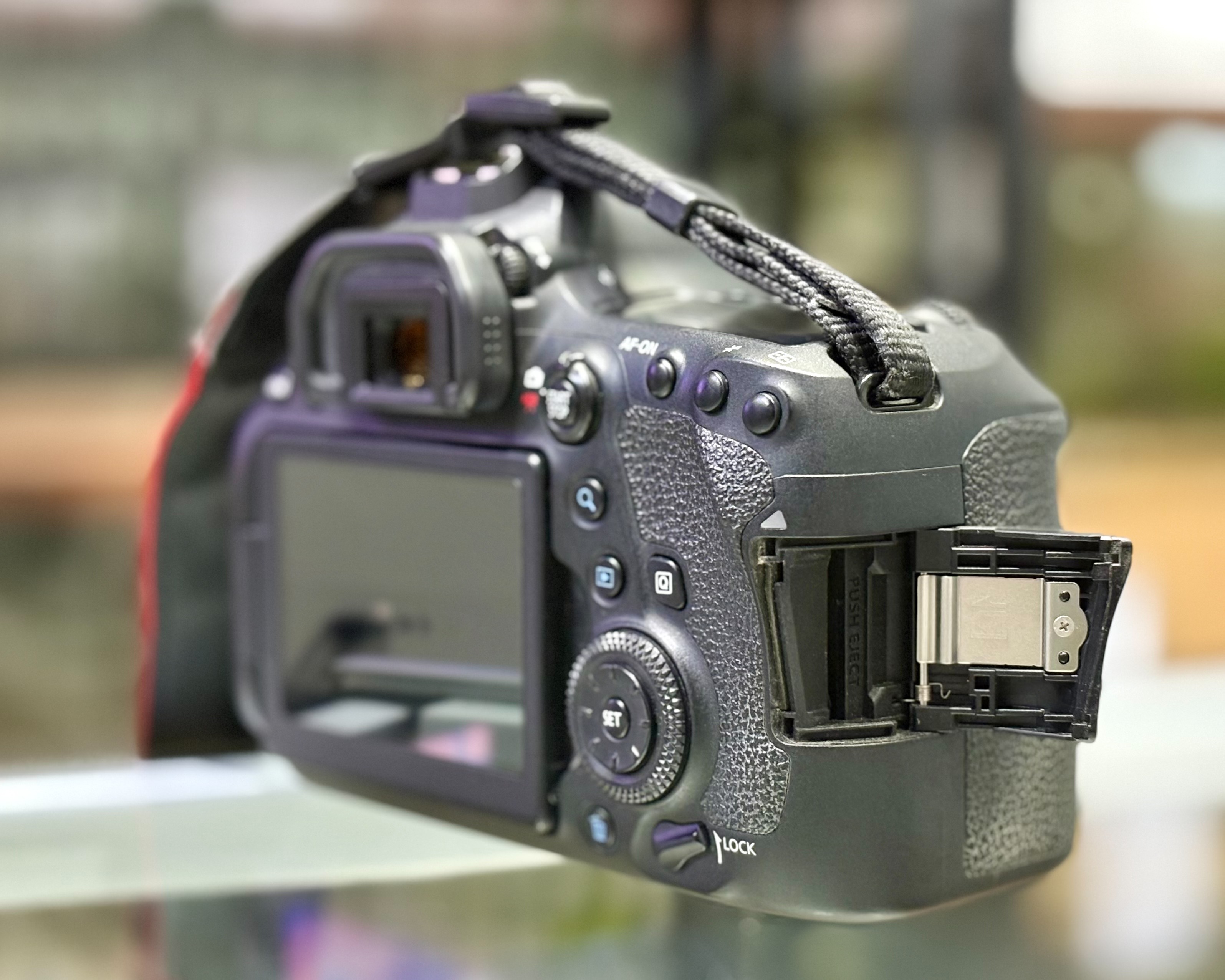 Canon EOS 6D Mark II