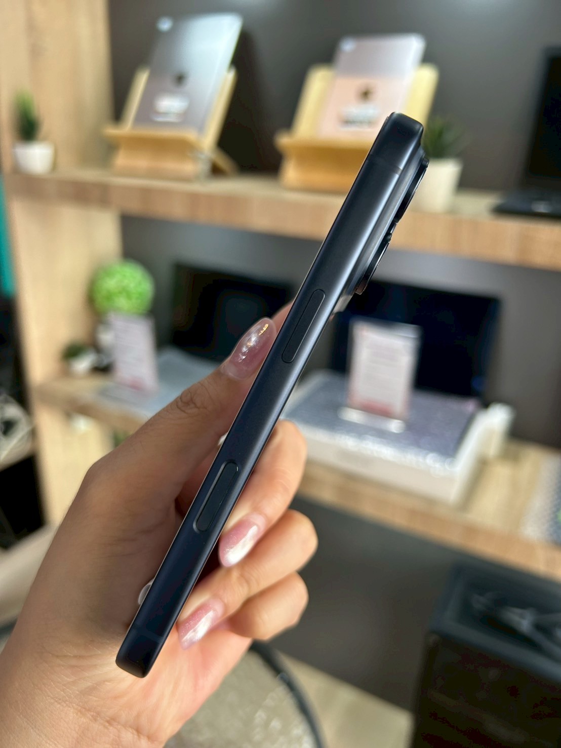 iPhone 17 Pro 1TB Deep Blue (มือ1)